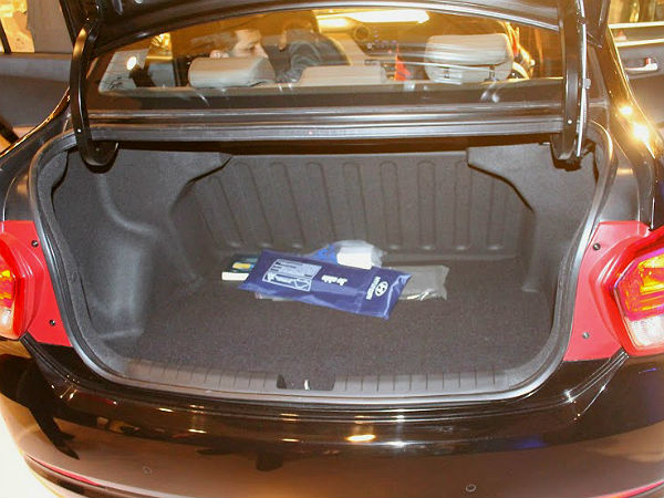 ह्युंडई एक्‍सेंट रिव्‍यू