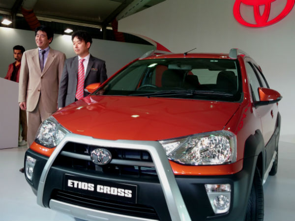 टोयोटा इटिओस की कीमत