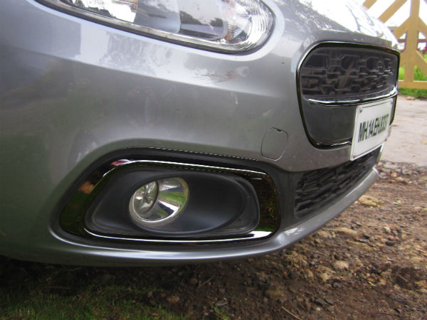 2014 फिएट पूंटो इवो 90 एचपी रिव्‍यू