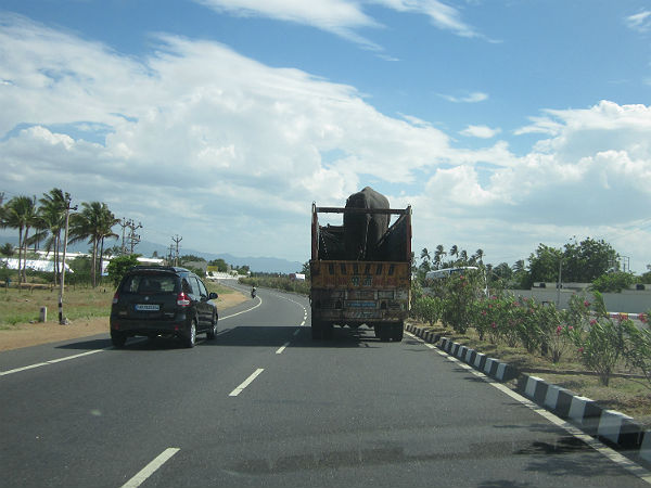 2014 फिएट पूंटो इवो 90 एचपी रिव्‍यू