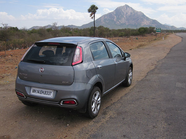 2014 फिएट पूंटो इवो 90 एचपी रिव्‍यू