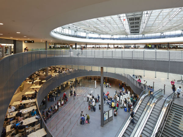 8 - ज्‍यूरिक एअरपोर्ट 