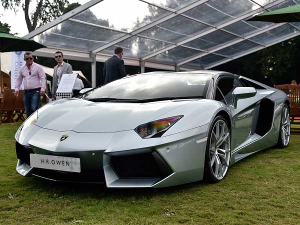 4 - लेम्‍बोर्गिनी अवेंटाडोर 