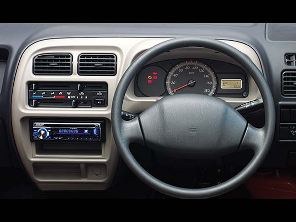 मारूति सुजुकी इको इंटीरियर 