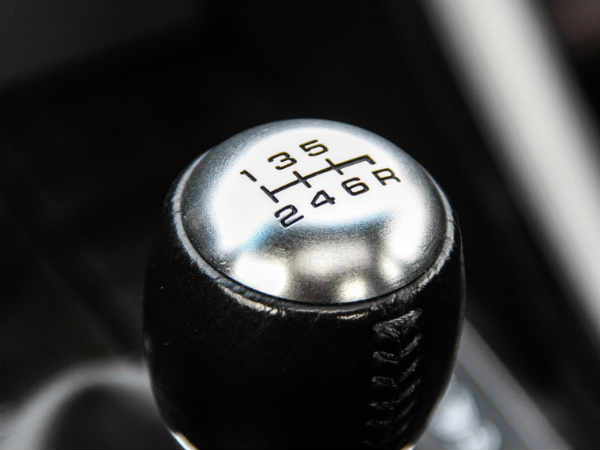 जल्‍दी से गियर न बदलें: 