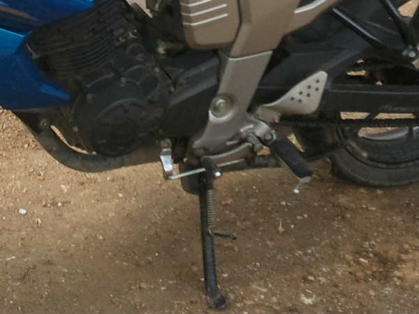 साईड स्‍टैंड: 