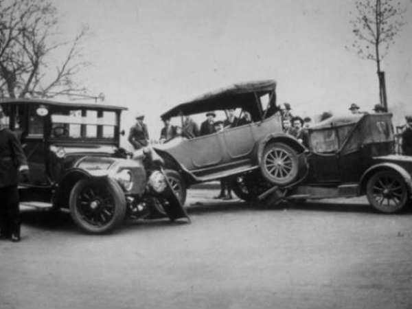 सबसे पहली कार दुर्घटना 