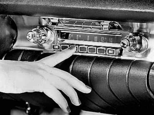 पहली बार कार रेडियो 