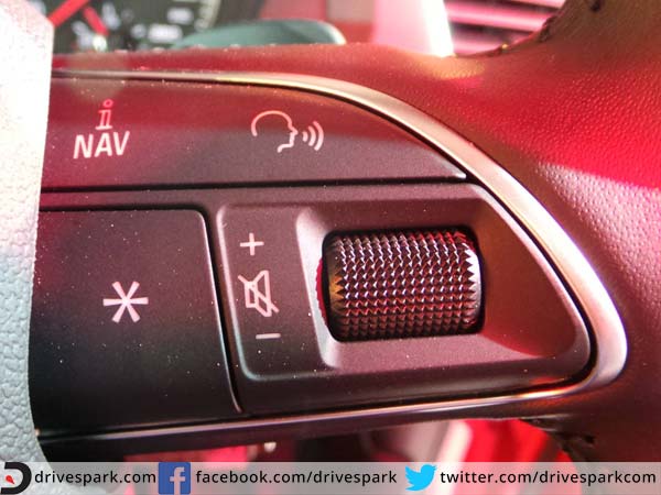 कंट्रोल बटन