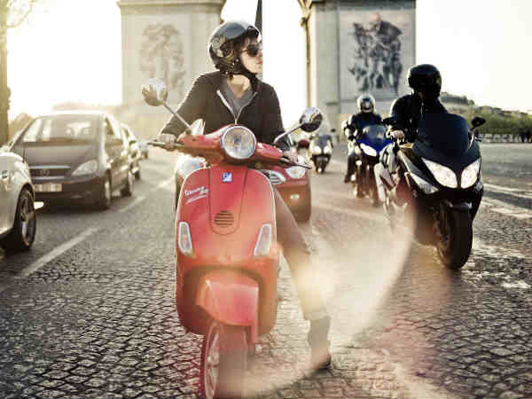 पैदल यात्रियों पर ध्‍यान 