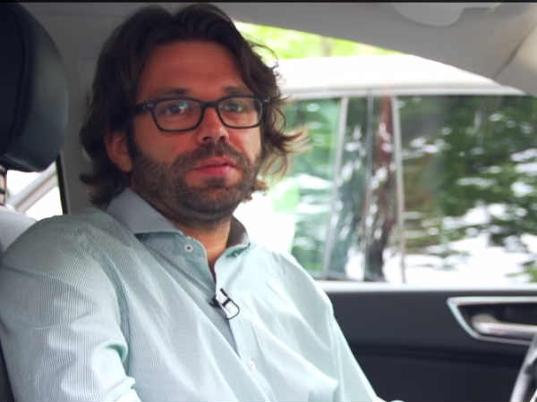 फोर्ड की ये कार सड़क पर चारो तरफ खुद रखेगी नजर c