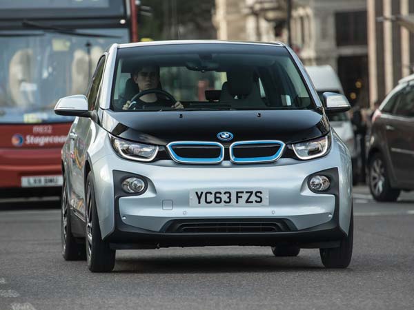 OMG! बीएमडब्‍लू की ये कार देगी 250 kmpl का माइलेज 