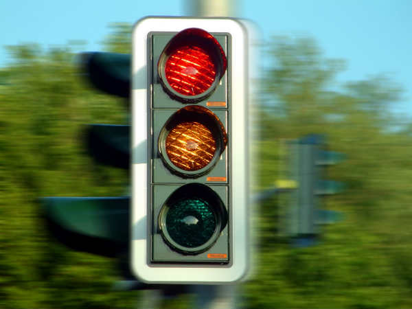 5• रेड़ लाईट जंपिंग : 