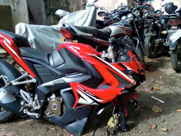 बजाज पल्‍सर के एलॉय व्‍हील का टूटना, कौन है जिम्‍मेदार ?
