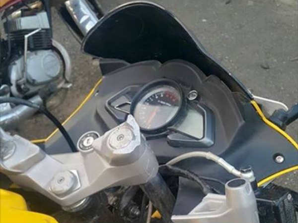 बजाज पल्‍सर के एलॉय व्‍हील का टूटना, कौन है जिम्‍मेदार ?