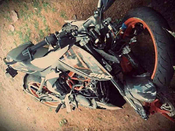 बजाज पल्‍सर के एलॉय व्‍हील का टूटना, कौन है जिम्‍मेदार ?