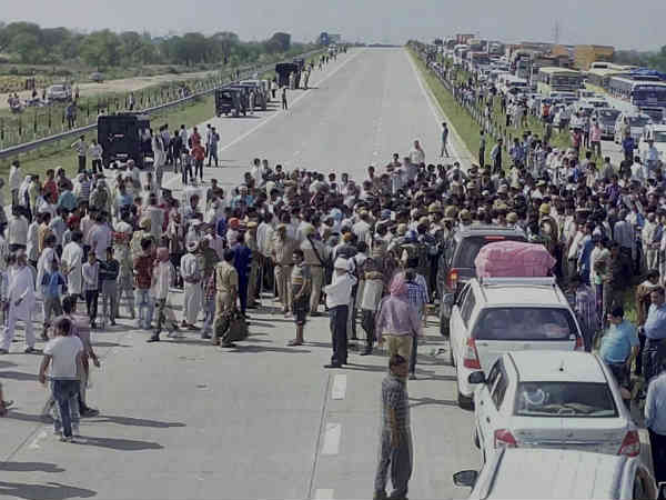 यमुना एक्‍सप्रेसवे- देश की सबसे खतरनाक सड़क