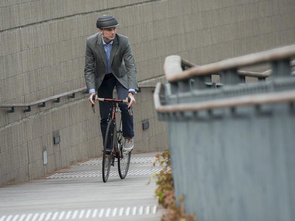 अनोखा हेल्‍मेट, जिसे आप अपने बैग में भी रख सकते हैं 