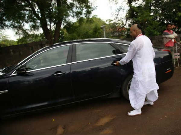 राधे मां का लग्‍जरी कार कलेक्‍शन और जगुआर प्रेम