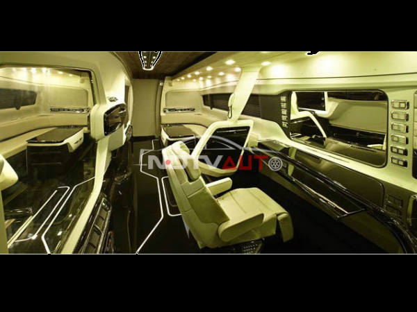 शाहरूख खान ने खरीदा 4 करोड़ रूपये के ये आलिशान वेनिटी वैन