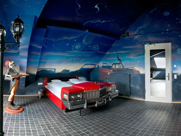 पुराने कार पार्ट्स से सजाइये घर 