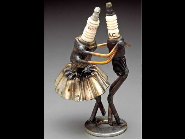 पुराने कार पार्ट्स से सजाइये घर 