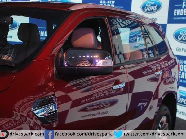 Live Pics from grand launching of Ford Endeavour 