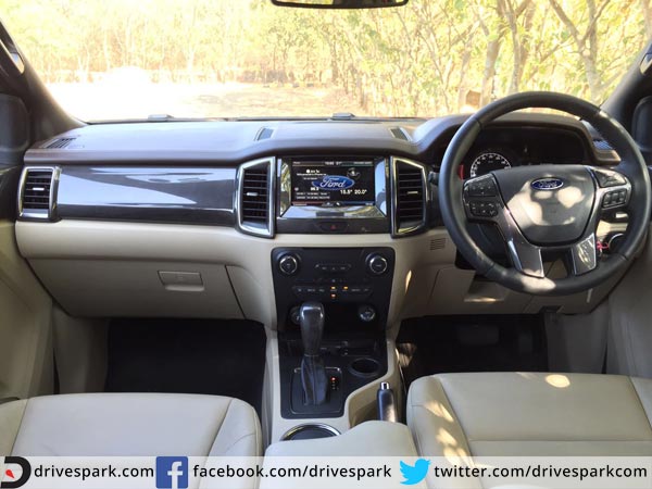 Live Pics from grand launching of Ford Endeavour 