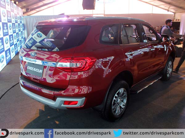 Live Pics from grand launching of Ford Endeavour 