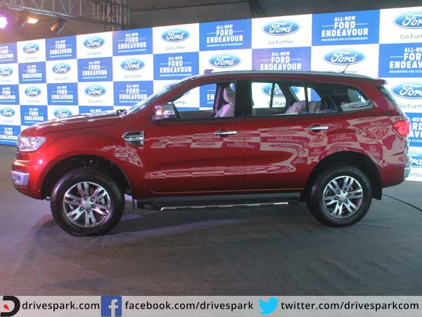 Live Pics from grand launching of Ford Endeavour 