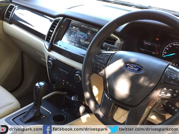 Live Pics from grand launching of Ford Endeavour 