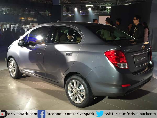 5 स्पीड गियरबॉक्स लगाया गया है