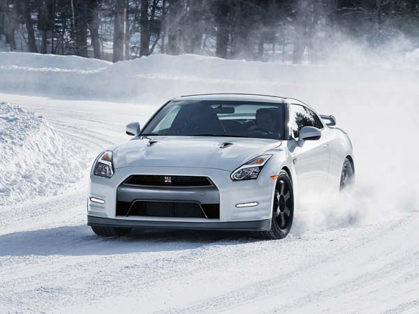 6. निसान जीटी आर ​निसमो (Nissan GT-R Nismo)