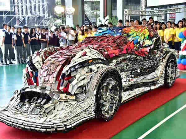 SHOCKING : इस ताइवानी आर्टिस्‍ट ने मोबाइल फोन्‍स से बना दी कार, जानिए कैसे