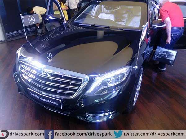 मर्सिडीज मेबैक एस600 गार्ड : 