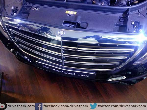 मर्सिडीज मेबैक एस600 गार्ड : 