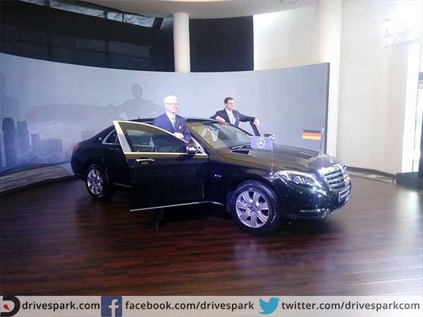 मर्सिडीज मेबैक एस600 गार्ड : भारत में मर्सिडीज की इस सबसे प्रीमियम लग्‍जरी कार पर बम तक का हमला रहेगा बेअसर! 