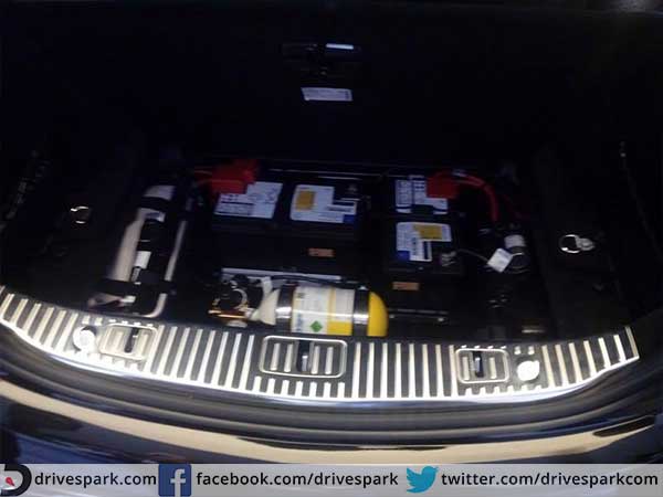 मर्सिडीज मेबैक एस600 गार्ड : 