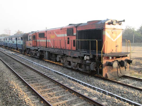 WOW : 7 राज्यों से होकर गुजरती है भारत की सबसे लंबी दूरी तय करने वाली यह ट्रेन !