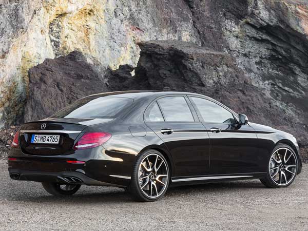 मर्सिडीज बेंज न्‍यू ई-क्‍लास एएमजी वर्जन कार सितम्‍बर में आएगी भारत, जानिए इसकी खूबियां 