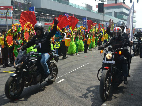 टाटा मोटर्स टीवन प्राइमा ट्रक रेसिंग : 50 हजार से ज्‍यादा दर्शकों की मौजूदगी में देसी ट्रक ड्राइवर्स ने बुद्ध इंटरनेशनल सर्किट पर ट्रक रेसिंग कर रचा इतिहास !