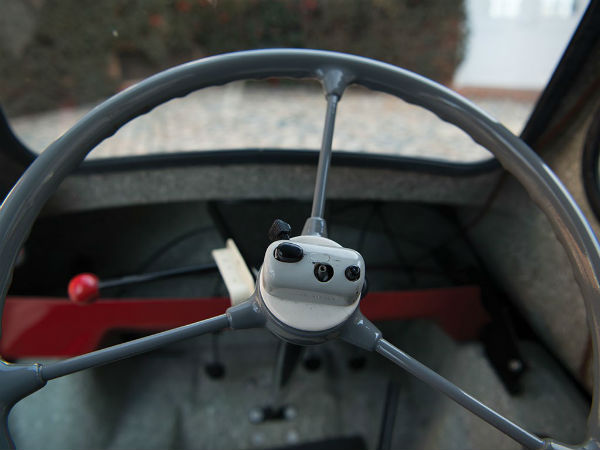 1 करोड़ 16 लाख में बिकी 1964 पील पी50