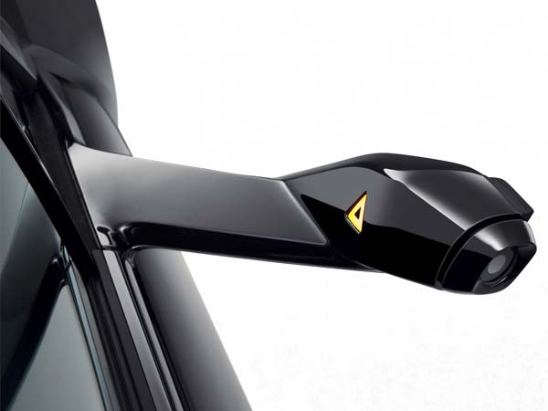 बीएमडब्ल्यू आई8 कॉन्सेप्ट रोडस्टर यानी एक कार में सबकुछ