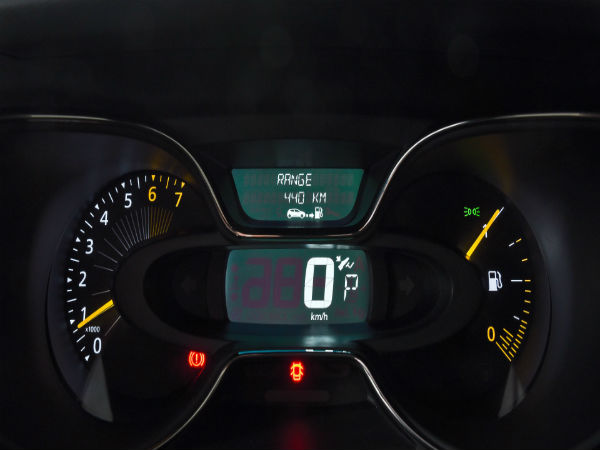 रेनो ने टीज की नई कार रेनो कैप्‍चर की तस्‍वीर, इंडिया वालों को अगले साल तक करना होगा इंतजार 