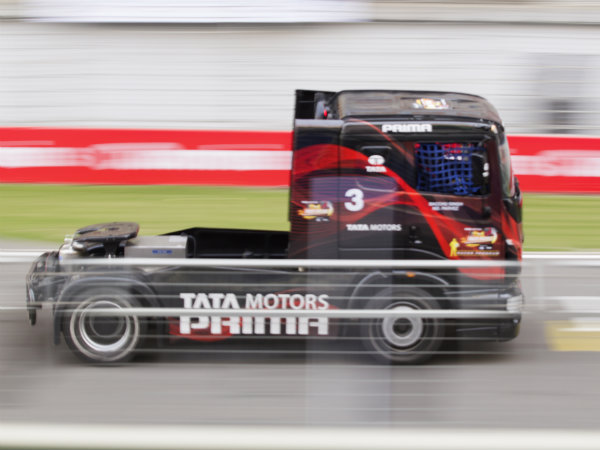 PICS GALLERY : तस्‍वीरों में देखिए टाटा टीवन प्राइमा ट्रक रेसिंग सीजन 3 की झलकियां 