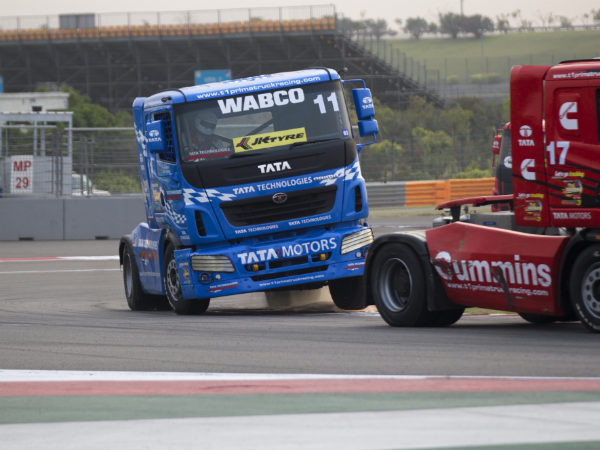 PICS GALLERY : तस्‍वीरों में देखिए टाटा टीवन प्राइमा ट्रक रेसिंग सीजन 3 की झलकियां 