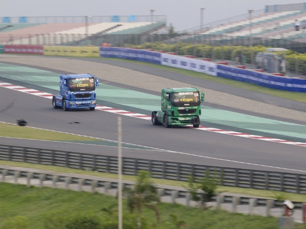 PICS GALLERY : तस्‍वीरों में देखिए टाटा टीवन प्राइमा ट्रक रेसिंग सीजन 3 की झलकियां 