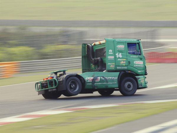 PICS GALLERY : तस्‍वीरों में देखिए टाटा टीवन प्राइमा ट्रक रेसिंग सीजन 3 की झलकियां 