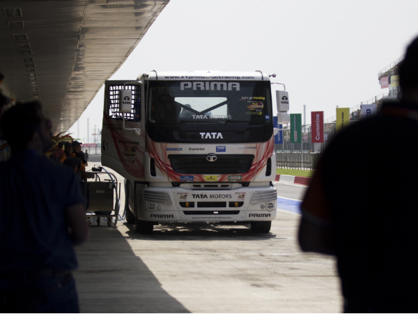 PICS GALLERY : तस्‍वीरों में देखिए टाटा टीवन प्राइमा ट्रक रेसिंग सीजन 3 की झलकियां 