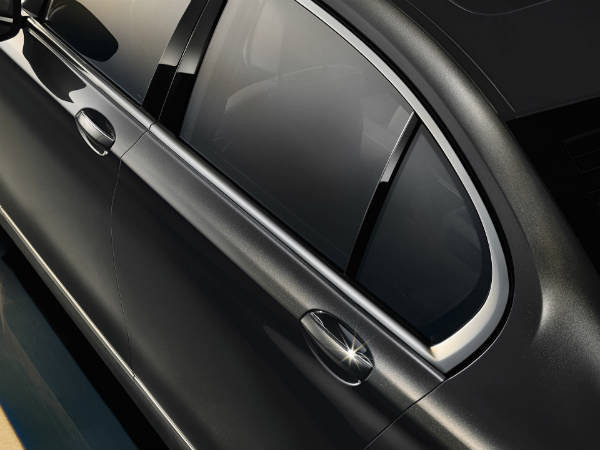 बीएमडब्ल्यू 7 सीरीज : इस कार ने जीता है वर्ल्ड लग्जरी कार का अवॉर्ड, जानिए ऐसा क्या खास है इसमें 